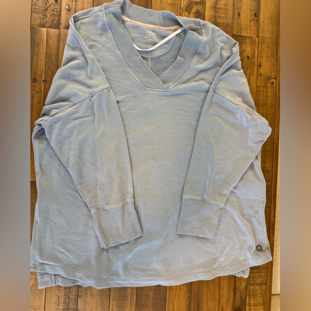 Calvin Klein Blue and Gray Sweatshirt